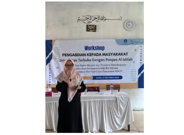 Pelatihan teknik hidroponik sederhana untuk ketahanan pangan pesantren